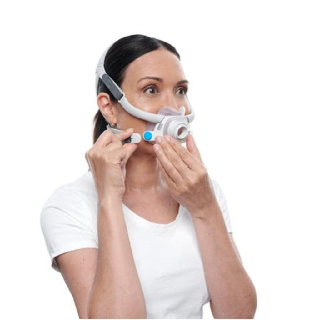 Woman wearing AirFit F40